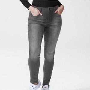 Universal Standard Vintage Logan High Rise 32 Distressed Grey Jeans Size 40 (7X)